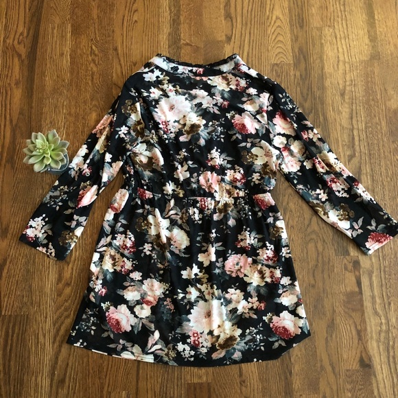 Siren Lily | Floral Maternity Blouse - Picture 6 of 7